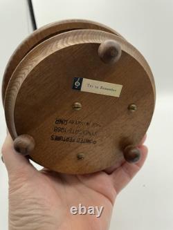 Vintage Anri Thorens Charlie Brown & Lucy 1968 Wooden Music Box Works