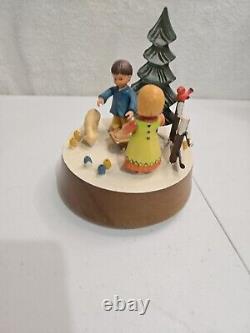 Vintage Anri Wooden Music Box Nativity With Baby Jesus Children Joy To The World