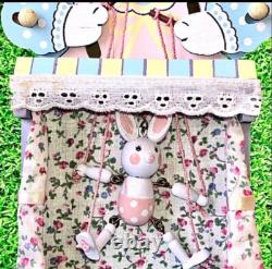 Vintage Enesco Vintage'86 Wood Music Box Bunny Rabbit PUPPET ON A STRING Moves