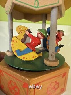 Vintage Holzkunst C. Ulbricht Musical Carousel Spinning Wood Music Box, 6 3/4