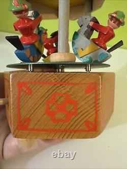 Vintage Holzkunst C. Ulbricht Musical Carousel Spinning Wood Music Box, 6 3/4