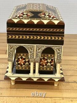 Vintage Inlaid Marquetry Wood Jewelry Box Swiss Reuge Company Music Doesn't Work