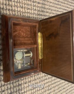Vintage Inlaid Wood Torna a Sorrento Musical Jewellery/ Trinket Box for Wedding