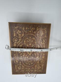 Vintage Italian Wood Inlaid Music Box Un Paio di Calosce WindUp Switzerland Rare