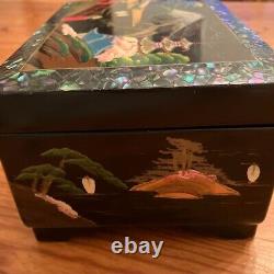 Vintage Landscape Painting Makie x Sculpture High-Quality 2-Tier Wood Music Box