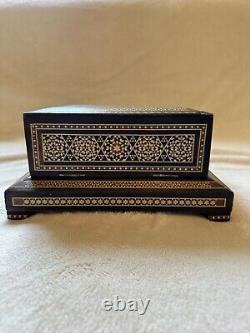 Vintage Moorish Style Inlaid Wood Mother of Pearl Cigarette Box Music Box