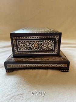 Vintage Moorish Style Inlaid Wood Mother of Pearl Cigarette Box Music Box