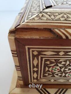 Vintage Moroccan/Moorish Marquetry Inlaid Musical Cigarette Box