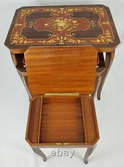 Vintage Nesting Tables Accent Sorrento Italian Marquetry Inlaid With Musical Box