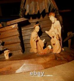 Vintage Reuge Oberammergau Wood Nativity Creche Scene Music Box Silent Night