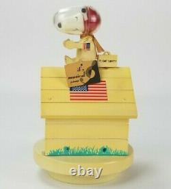 Vintage Snoopy Astronaut Wooden Doghouse 1969 Schmid Music Box WORKING With TAGS