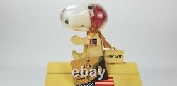 Vintage Snoopy Astronaut Wooden Doghouse 1969 Schmid Music Box WORKING With TAGS