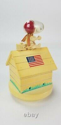 Vintage Snoopy Astronaut Wooden Doghouse 1969 Schmid Music Box WORKING With TAGS