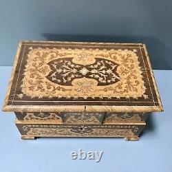 Vintage Sorento Marquetry Wooden Inlay Musical Jewellery Box Padded Interior