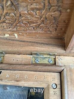 Vintage Switzerland Thorns Inlaid Wood Hand Carved Music Box Works