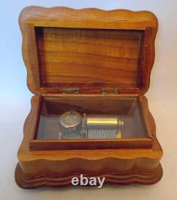 Vintage THORENS Wood MUSIC BOX LARA'S THEME and EDELWEISS Switzerland