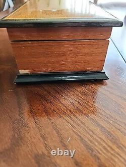 Vintage Thorens 4/50 Song Music Box Made in Switzerland