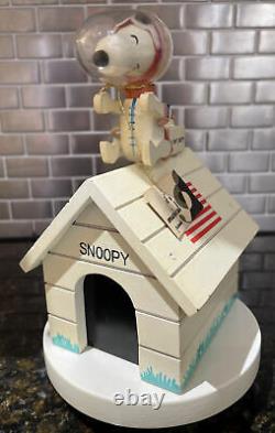 Vintage Wood Snoopy Apollo Astronaut Music Box Schmidt Bros