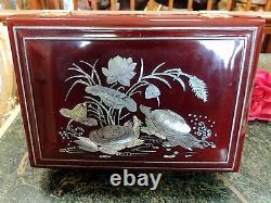 Vntge MUSICAL DK Red Lacquer Oriental Jewelry Chest Box MOTHER OF PEARL/ ABALONE