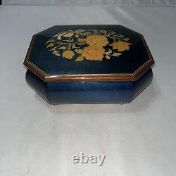 Vtg Inlaid Wood Lacquered Italian Music Box with Brass key lock. Works Great