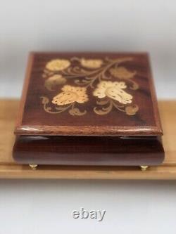 Vtg Italian Floral Inlay Walnut Wood Torna a Sorrento Music Trinket Jewelry Box