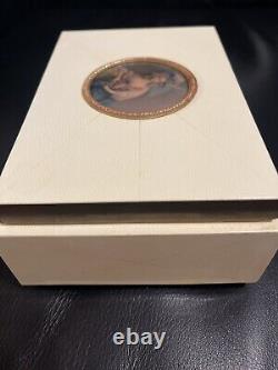 Vtg Italy White Wood Tortoise Jewelry Music Box Decorated Portrait Medallion