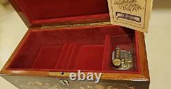 Vtg RARE Sorrento Italian Wood Inlay Music Box Guitar Mandolin & Flowers TESTED