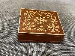 Vtg Swiss Reuge Lacquered Wood Jewelry Music Box Scrolling Design Love Story