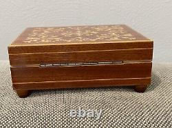 Vtg Swiss Reuge Lacquered Wood Jewelry Music Box Scrolling Design Love Story