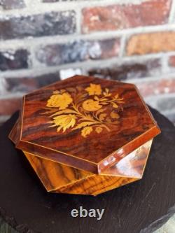 Working Reuge music jewelry box With Italian Wood Inlay Hexagonal Zhivago Lara's