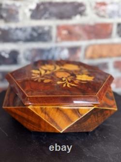 Working Reuge music jewelry box With Italian Wood Inlay Hexagonal Zhivago Lara's