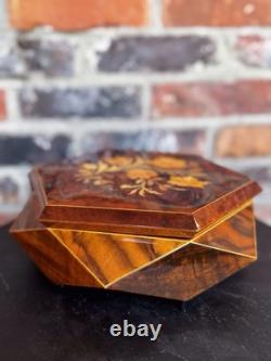 Working Reuge music jewelry box With Italian Wood Inlay Hexagonal Zhivago Lara's