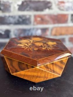 Working Reuge music jewelry box With Italian Wood Inlay Hexagonal Zhivago Lara's